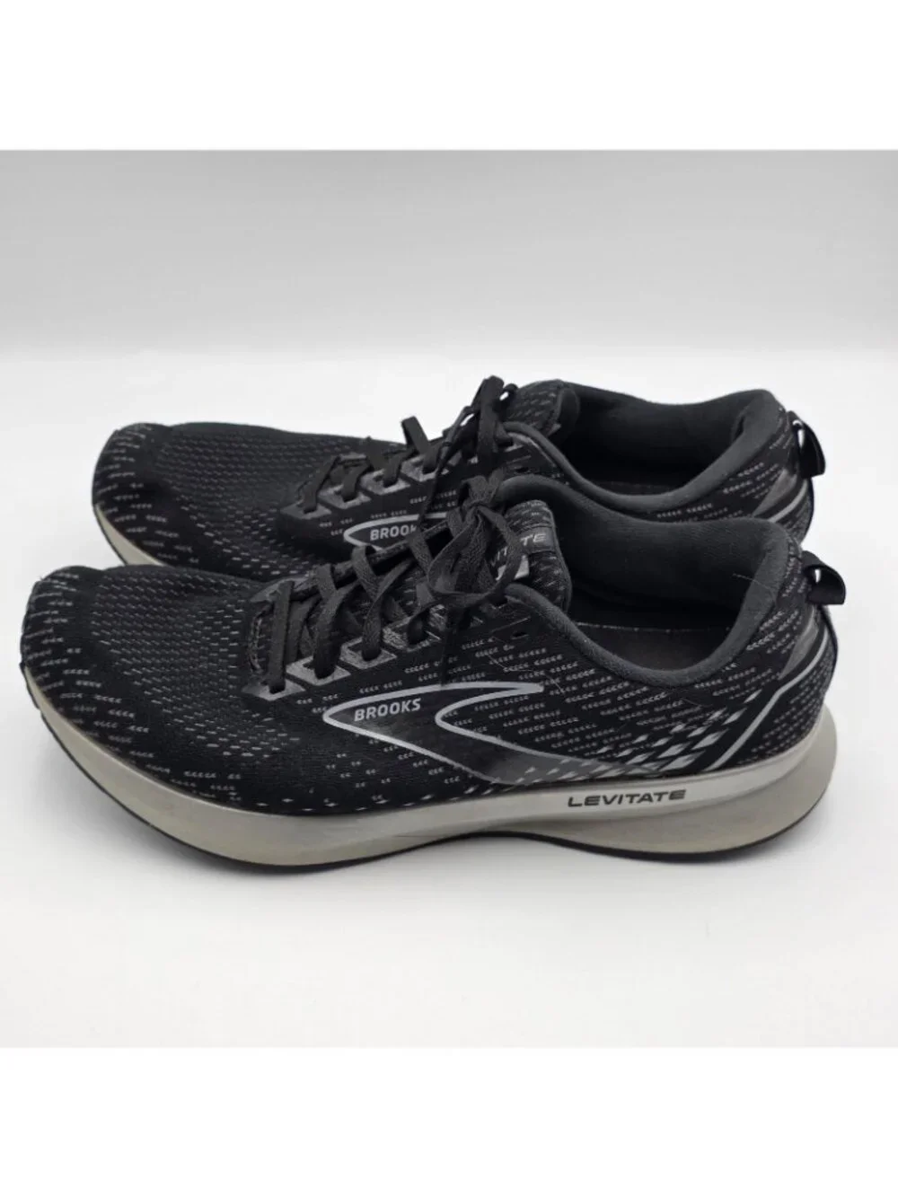 Brooks Levitate 5 Shoes Mens Size 12 Black Running Cushion 1103701D051
